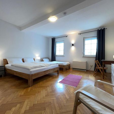Uebernachten In Grosser Maisonette-Wohnung By Rabe كارلسروه المظهر الخارجي الصورة
